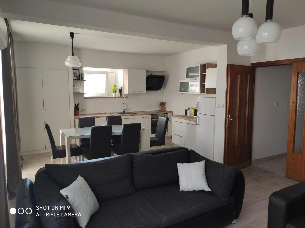 Apartment Sandra Vodice Buitenkant foto